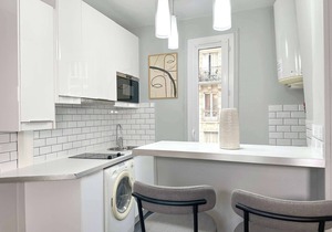 Parisian Deluxe apartment Best deal for 4 person