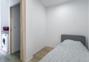 Spacious house 6 bedrooms 2 bathrooms terraces close metro