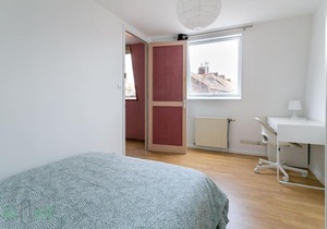 Spacious house 6 bedrooms 2 bathrooms terraces close metro