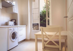Very Quiet 1 Br by Rue Cler, short walk to Eiffel Tower, Nearest metro 2min walk