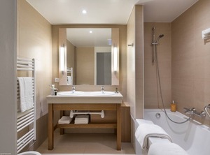 Cottage Premium Persons | Les Barils