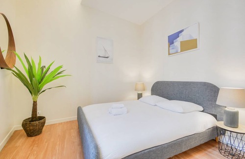 Saint Nicolas - Charles III - Ville vieille - Trois Maisons - Leopold Apartment | 100 m² Apartment ∙ 3 bedrooms ∙ 6 guests