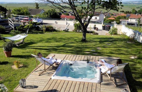 Chigny-les-Roses Bed & Breakfast | 100 m² Bed and breakfast ∙ 2 bedrooms ∙ 4 guests