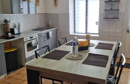 Deville House | 100 m² House ∙ 2 bedrooms ∙ 4 guests