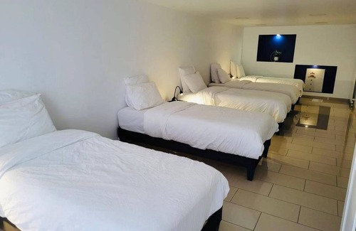 Villepinte House | 100 m² House ∙ 2 bedrooms ∙ 8 guests
