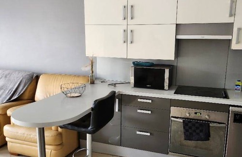 Sarcelles Resort | 100 m² Private room ∙ 1 bedroom ∙ 3 guests