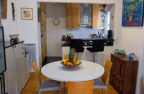 Vanves Villa | 100 m² Villa ∙ 2 bedrooms ∙ 7 guests
