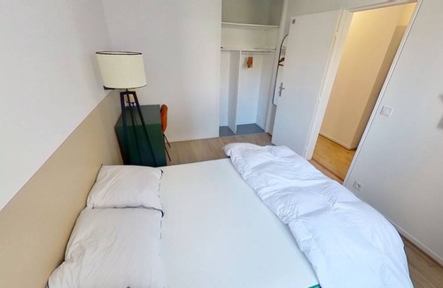Gennevilliers Resort | 101 m² Private room ∙ 1 bedroom ∙ 2 guests