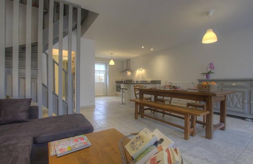 Romans House | 102 m² Gîte ∙ 3 bedrooms ∙ 5 guests