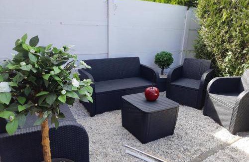 La Riviere-Saint-Sauveur House | 110 m² House ∙ 3 bedrooms ∙ 6 guests
