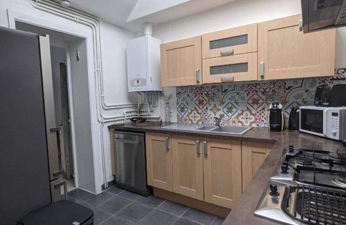 Saint-Quentin Apartment | 110 m² Apartment ∙ 3 bedrooms ∙ 6 guests