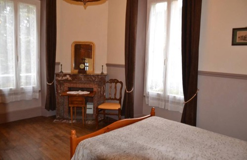 Larchant House | 110 m² Gîte ∙ 3 bedrooms ∙ 5 guests