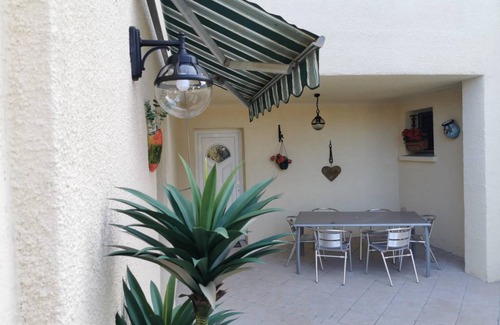 Cournonterral House | 110 m² Gîte ∙ 4 bedrooms ∙ 6 guests