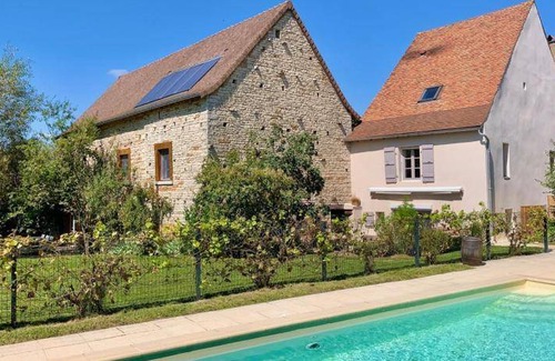 Bresse-sur-Grosne House | 110 m² House ∙ 3 bedrooms ∙ 8 guests