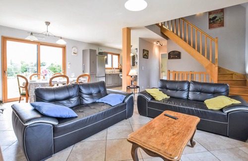 Equemauville House | 110 m² House ∙ 3 bedrooms ∙ 6 guests