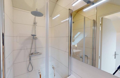Saint-Maurice Resort | 110 m² Private room ∙ 1 bedroom ∙ 1 guest