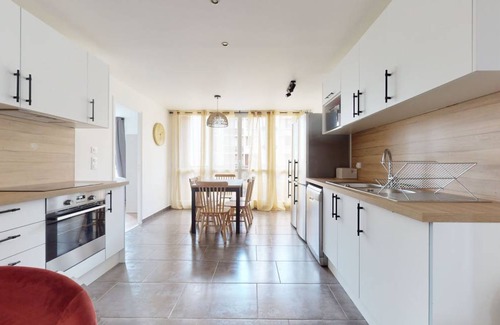 Bezons Resort | 112 m² Private room ∙ 1 bedroom ∙ 2 guests