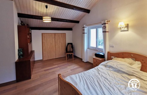 Saint-Etienne-de-Gourgas House | 120 m² Gîte ∙ 3 bedrooms ∙ 6 guests