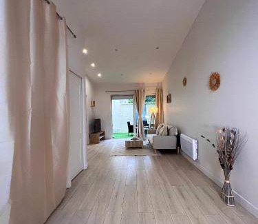 Le Poirier Baron Apartment | 12 m² Apartment ∙ 1 bedroom ∙ 3 guests