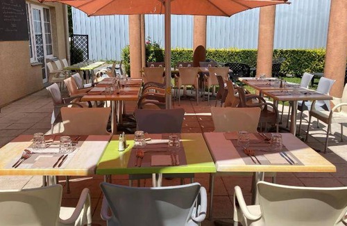 Bezannes Hotel | 12 m² Hotel ∙ 3 guests