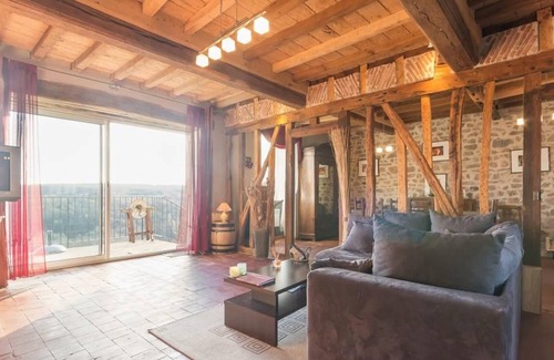 Vieux-Chateau Cottage | 120 m² Cabin ∙ 2 bedrooms ∙ 5 guests