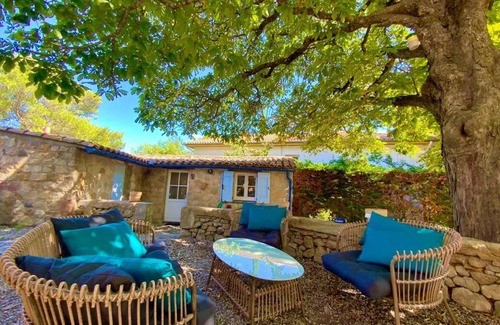 Lodeve House | 120 m² Gîte ∙ 2 bedrooms ∙ 5 guests