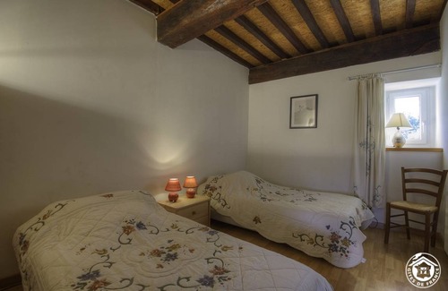 Pont-d'Ain House | 120 m² Gîte ∙ 3 bedrooms ∙ 6 guests