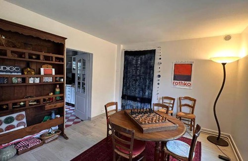 Chaville House | 120 m² House ∙ 3 bedrooms ∙ 5 guests