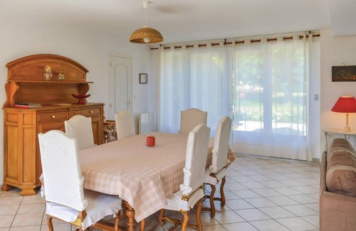 Roisel House | 120 m² House ∙ 3 bedrooms ∙ 6 guests
