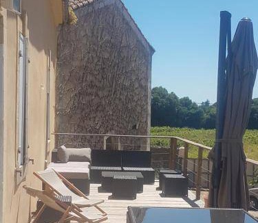Caux House | 120 m² House ∙ 3 bedrooms ∙ 6 guests