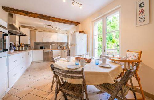 Montgeroult Villa | 120 m² Villa ∙ 6 bedrooms ∙ 12 guests
