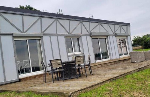 Neuilly-l'Hopital House | 125 m² House ∙ 3 bedrooms ∙ 6 guests