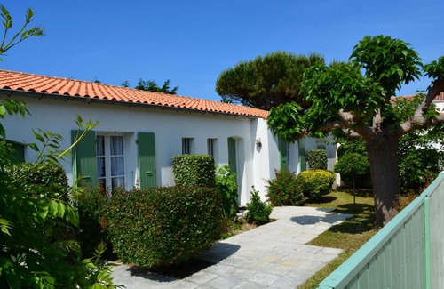 Sainte-Marie-de-Re House | 130 m² House ∙ 5 bedrooms ∙ 10 guests
