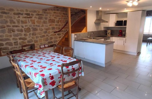 Baalons House | 140 m² Gîte ∙ 3 bedrooms ∙ 6 guests