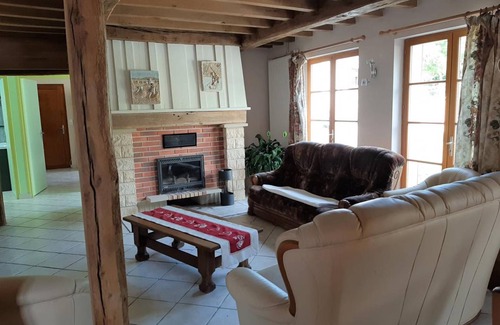 Givron House | 140 m² Gîte ∙ 5 bedrooms ∙ 9 guests