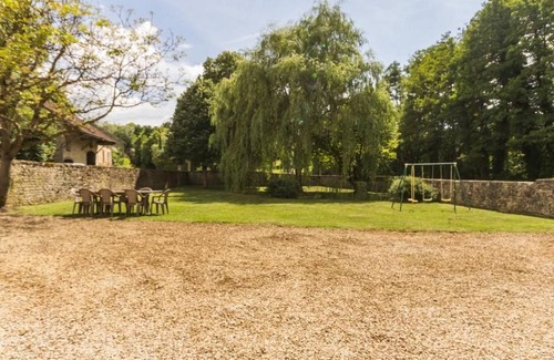 Saint-Aubin-des-Chaumes Cottage | 145 m² Cabin ∙ 4 bedrooms ∙ 8 guests