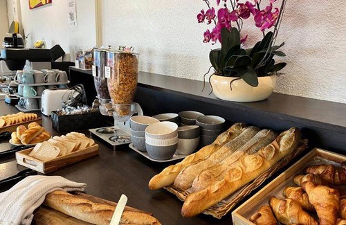 La Chapelle-Saint-Luc Hotel | 15 m² Hotel ∙ 4 guests