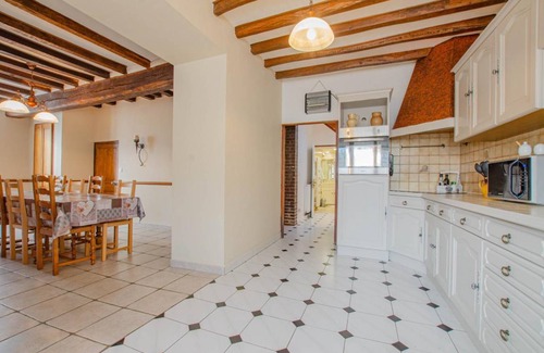Neuville-sur-Vanne House | 150 m² Gîte ∙ 4 bedrooms ∙ 8 guests