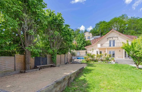 Le Pecq House | 150 m² House ∙ 4 bedrooms ∙ 8 guests