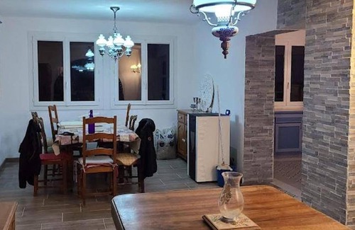 Foucherans House | 150 m² House ∙ 6 bedrooms ∙ 14 guests
