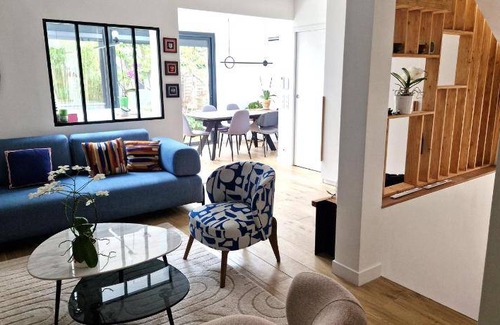 Villejuif Villa | 150 m² Villa ∙ 4 bedrooms ∙ 8 guests
