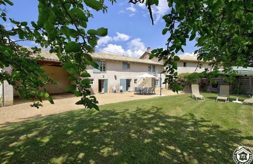 Peyzieux-sur-Saone House | 156 m² Gîte ∙ 3 bedrooms ∙ 6 guests