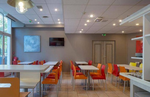 Villepinte Hotel | 16 m² Hotel ∙ 127 guests