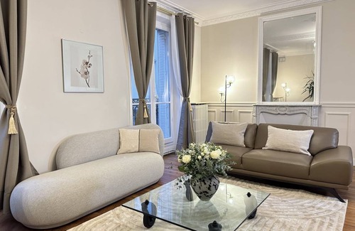 Saint-Merri Apartment | 160 m² Apartment ∙ 4 bedrooms ∙ 8 guests