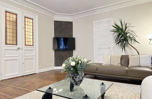 Saint-Merri Apartment | 160 m² Apartment ∙ 4 bedrooms ∙ 8 guests