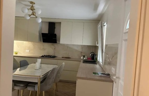 Pontault-Combault House | 170 m² House ∙ 4 bedrooms ∙ 8 guests