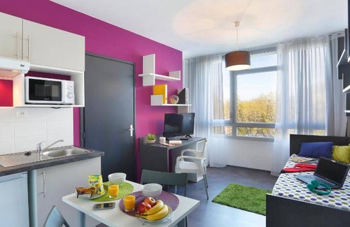 Hotel-de-Ville Hotel | 18 m² Hotel ∙ 1 guest