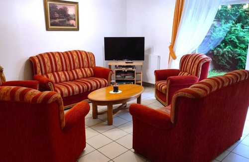 Douzy House | 190 m² Gîte ∙ 4 bedrooms ∙ 10 guests