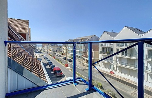 Stella-Plage Apartment | 2-bedroom apartment near sea and center, includes parking