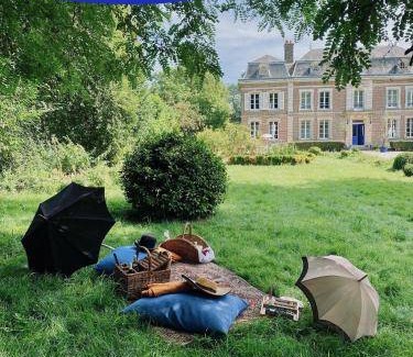Quesnoy-le-Montant Bed & Breakfast | 20 m² Bed and breakfast ∙ 2 guests